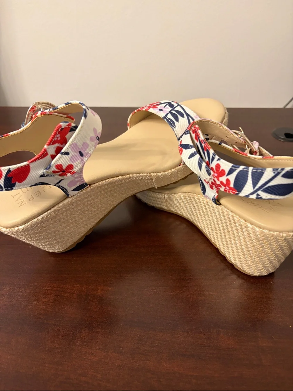 NIB‎ Naturalizer Stella Floral Wedge Sandals